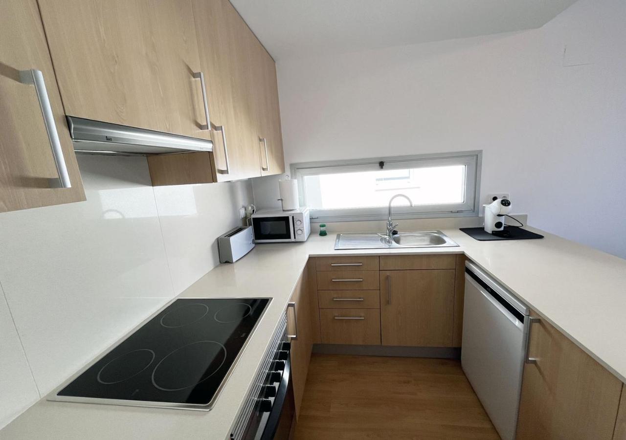 2-Bedroom Brand New Apartment Steps From The Beach Llançà Exterior foto
