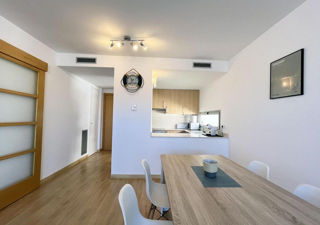 2-Bedroom Brand New Apartment Steps From The Beach Llançà Exterior foto