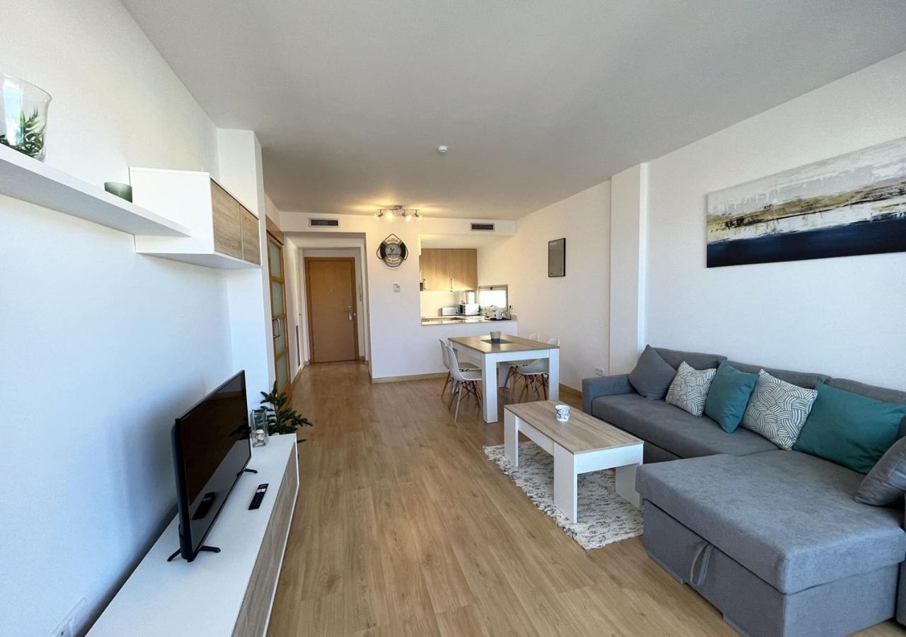 2-Bedroom Brand New Apartment Steps From The Beach Llançà Exterior foto