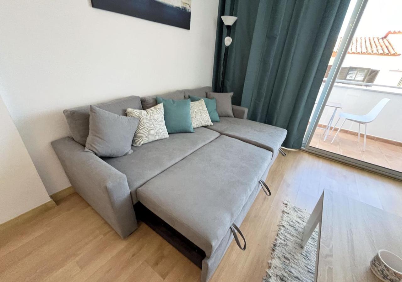 2-Bedroom Brand New Apartment Steps From The Beach Llançà Exterior foto